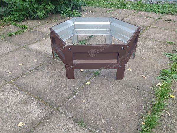 1-40-korichnevaya.jpg Клумба шестигранная с полимерным покрытием (1 ярус) — изображение 3